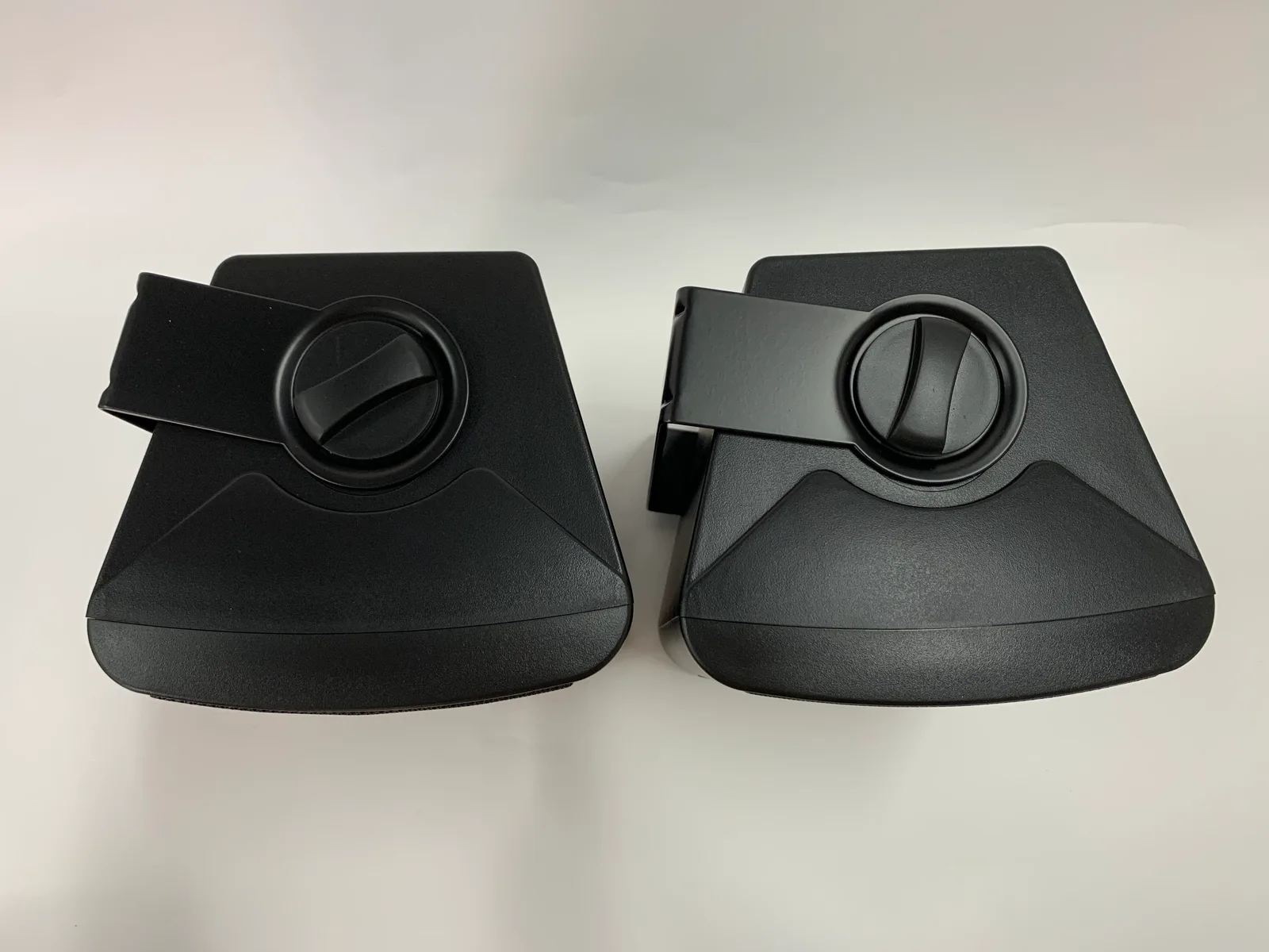 EC-606B 5" 2*30W Active Wall Mount Speaker in black 2